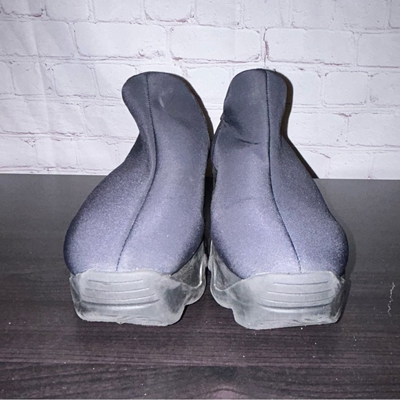 IRI NYC Wes 1 Black on black low top sneaker women’s size 37 1/2 - Picture 5 of 9